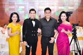 Nữ hoàng Bùi Thanh Hương cùng dàn sao trong lễ ra mắt thương hiệu Ruby Queen