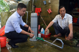 Tân Á Đại Thành đưa nước sạch đến người dân vùng lũ Hội An