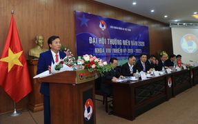 Tân Phó Chủ tịch VFF nuôi mộng kiếm tiền tỷ từ bản quyền, bán vé bóng đá