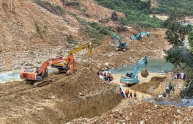 Sạt lở tại Rào Trăng 3: Hoàn thành đắp đập, nắn dòng chảy