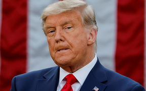 13 ngày 'căng như dây đàn' của Tổng thống Trump