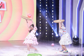 Lý Nhã Kỳ thành 'Lý Nhã... Lầy', mất hết sang chảnh khi tham gia game show