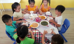 Chất lượng bữa ăn bán trú: Trẻ ăn no nhưng chưa đủ dinh dưỡng