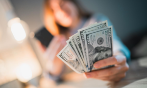 Tỷ giá USD hôm nay 24/11: USD tăng nhẹ, duy trì sắc xanh hiếm có