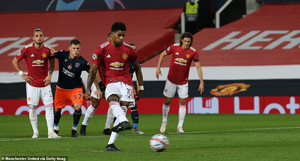 Video: Bruno Fernandes lý giải quyết định nhường Rashford sút 11m