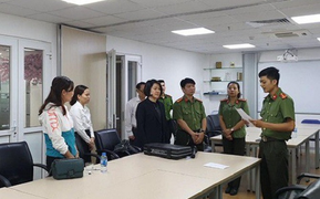 Tiến sĩ dùng bằng giả của Đại học Đông Đô: Tư cách, đạo đức ấy còn dạy được ai?