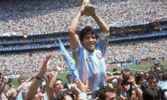Hành trình chống lại bệnh tật của Diego Maradona