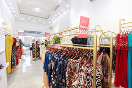 Camy Fashion tung bộ sưu tập thêu kết thủ công cho Tết 2021