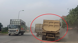 Xe tải và xe ben rượt đuổi, chèn nhau như phim hành động trên Quốc lộ 6