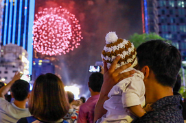 Được bắn pháo hoa dịp lễ tết, sinh nhật: Người dân mua ở đâu tránh bị phạt?