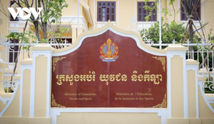 Phát hiện 6 ca nhiễm trong cộng đồng, Campuchia khẩn cấp kết thúc năm học