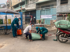 Ảnh: TP.HCM phong tỏa khu dân cư nơi bệnh nhân 1347 sinh sống