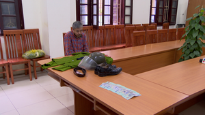 Video: Xe ôm công nghệ mạo danh công an lừa đảo tài sản ở Hà Nội