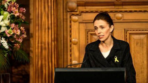 New Zealand quan ngại việc Trung Quốc đăng ảnh lính Australia kề dao ở cổ trẻ em