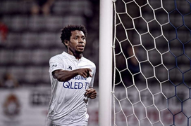 CLB TP.HCM mua ngoại binh Brazil thay tuyển thủ Costa Rica