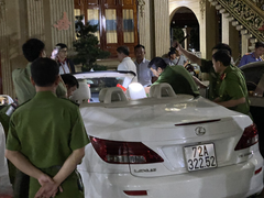 Con trai đại gia Thiện 'Soi' sở hữu biệt thự dát vàng bị bắt