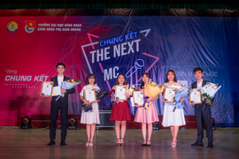 Ảnh: Dàn trai xinh, gái đẹp tranh tài trong đêm chung kết tìm kiếm tài năng MC 