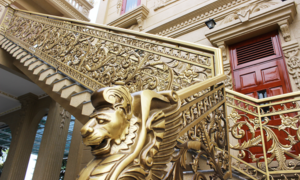 Bên trong biệt thự dát vàng của đại gia Thiện 'Soi' vừa bị bắt