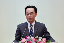 Khi nào xóa bỏ chứng chỉ ngoại ngữ, tin học cho giáo viên? 