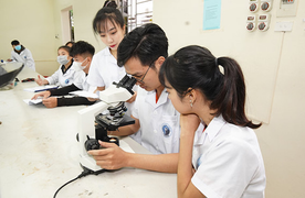 'Tự chủ đại học không có nghĩa là tăng học phí, đổ hết lên đầu sinh viên'