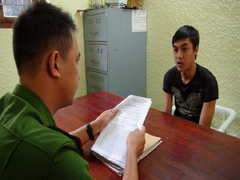 Bắt giam 4 tháng kẻ cướp 600 nghìn đồng của người mù để ‘nướng’ vào ma túy