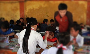 6 năm vẫn nhận lương hợp đồng 1,2 triệu/tháng, thầy giáo bỏ nghề, lên núi ẩn cư