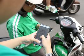 Từ hôm nay, mỗi cuốc xe tài xế công nghệ lại mất thêm tiền