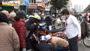 Xe cứu thương của ông Đoàn Ngọc Hải lần đầu chở người tai nạn đi cấp cứu