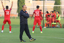 Tuyển Việt Nam đấu U22 Việt Nam, HLV Park Hang Seo 'phân thân' cách nào?