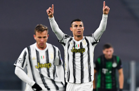 Ronaldo mờ nhạt trong ngày Juventus thắng chật vật 