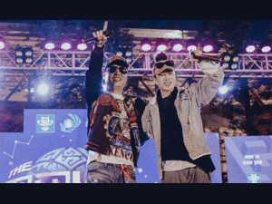 LK và Young Uno cháy hết mình ở ngày hội chào tân sinh viên ĐH Kiến trúc Hà Nội