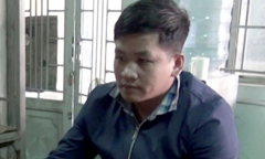 Bắt khẩn cấp kẻ đánh, đạp liên tiếp vào mặt nữ sinh sau va chạm giao thông