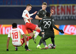 Sai lầm của HLV Solskjaer khiến Man Utd thua mất mặt