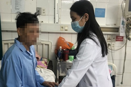 Người đàn ông bị đột quỵ não ở sân bay được cứu kịp thời