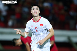 HLV Park Hang Seo đau đầu với hàng thủ tuyển Việt Nam 