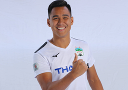 Steven Đặng nhập tịch thành công, đá cho HAGL ở V-League 2021