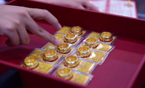 Giá vàng cuối tuần nhích nhẹ