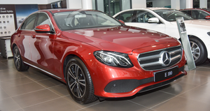 Điểm danh loạt ô tô giảm giá cuối năm