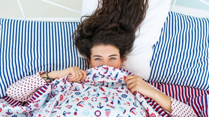 Tại sao không nên mặc quá nhiều quần áo khi đi ngủ vào mùa đông?