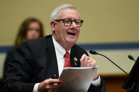 Thất vọng với Trump, nghị sĩ rời đảng Cộng hòa