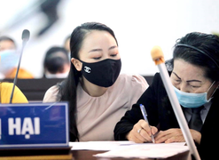 Nữ tiếp viên hàng không yêu cầu tài xế lái Mercedes bồi thường hơn 1,4 tỷ đồng