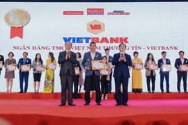 Vietbank 3 năm liên tiếp được vinh danh top 100 sản phẩm, dịch vụ tin và dùng