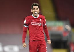 Kết quả Ngoại hạng Anh: Đánh bại Tottenham, Liverpool chiếm ngôi đầu bảng