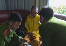 Tu sĩ dởm lừa cúng cầu lộc, đánh tráo 49 triệu bằng tiền âm phủ