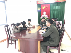  Đưa tin sai sự thật về cứu trợ lũ lụt, 4 chủ tài khoản Facebook bị xử phạt