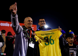 Nghịch lý HLV ngoại ở V-League và tuyển Việt Nam 