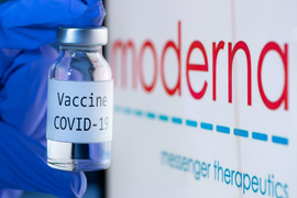 Mỹ phê duyệt vaccine COVID-19 của Moderna
