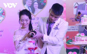 Xúc động lễ cưới tập thể 0 đồng của 5 cặp đôi công nhân nghèo Bình Dương