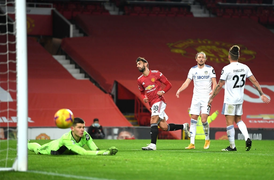 MU đá 1 tuần 3 trận, Solskjaer không dám cho Bruno Fernandes nghỉ ngơi