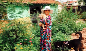 Nhà vườn ngập hoa trái của NSND Minh Hằng